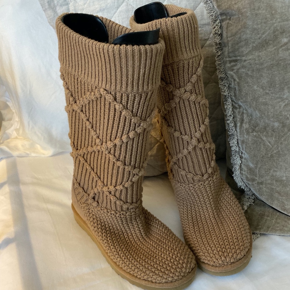 UGG Argyle Knit Boots Size 8 EUC